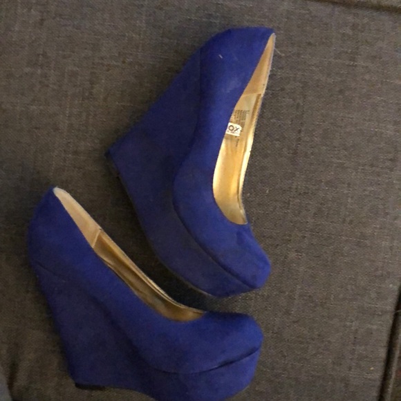 Blue suede wedges! - Picture 3 of 3